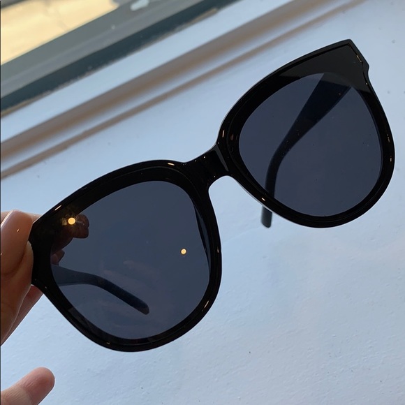 Accessories - Sunglasses